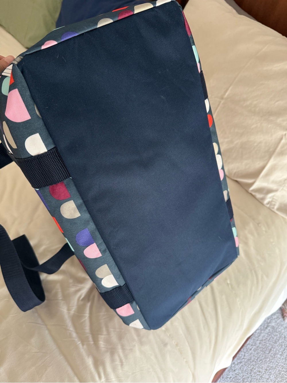 Thirty-One Medium Utility Tote - Gumdrop
Spots - Picture 3 of 6